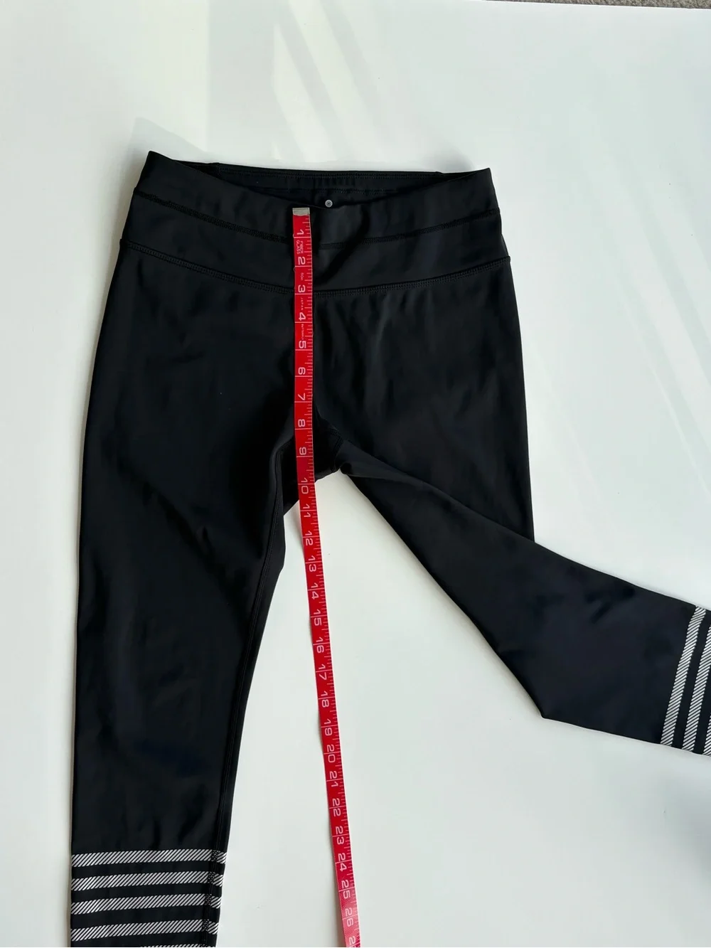 Athleta Black Full Length Silver Shine Strip Leggings. Women’s Size Small